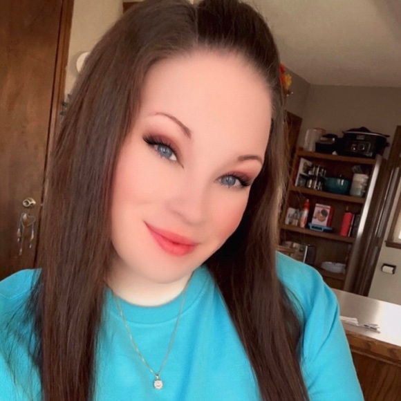 Meet your Posher, Ceara - Picture 1 of 1